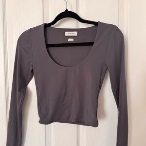 Babaton Contour Long Sleeve Crop